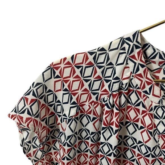 Banana Republic Factory Geometric Short Sleeve Blouse Size Small - Picture 5 of 7
